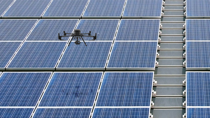 bb贝博Ballbet以无人机搭配IR Sensor热显像技术进行全方面模块健检，有效降低人力成本并提升发电量