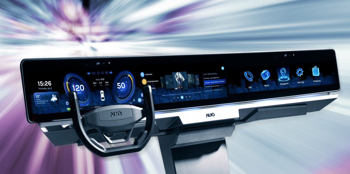 55吋超大型曲面車用顯示系統以獨家AmLED&reg; 顯示技術搭載於貫穿車室A柱到A柱的55吋超大型曲面顯示器，為智慧座艙提供了全新的多元化互動體驗，獲頒第32屆台灣精品獎金質獎