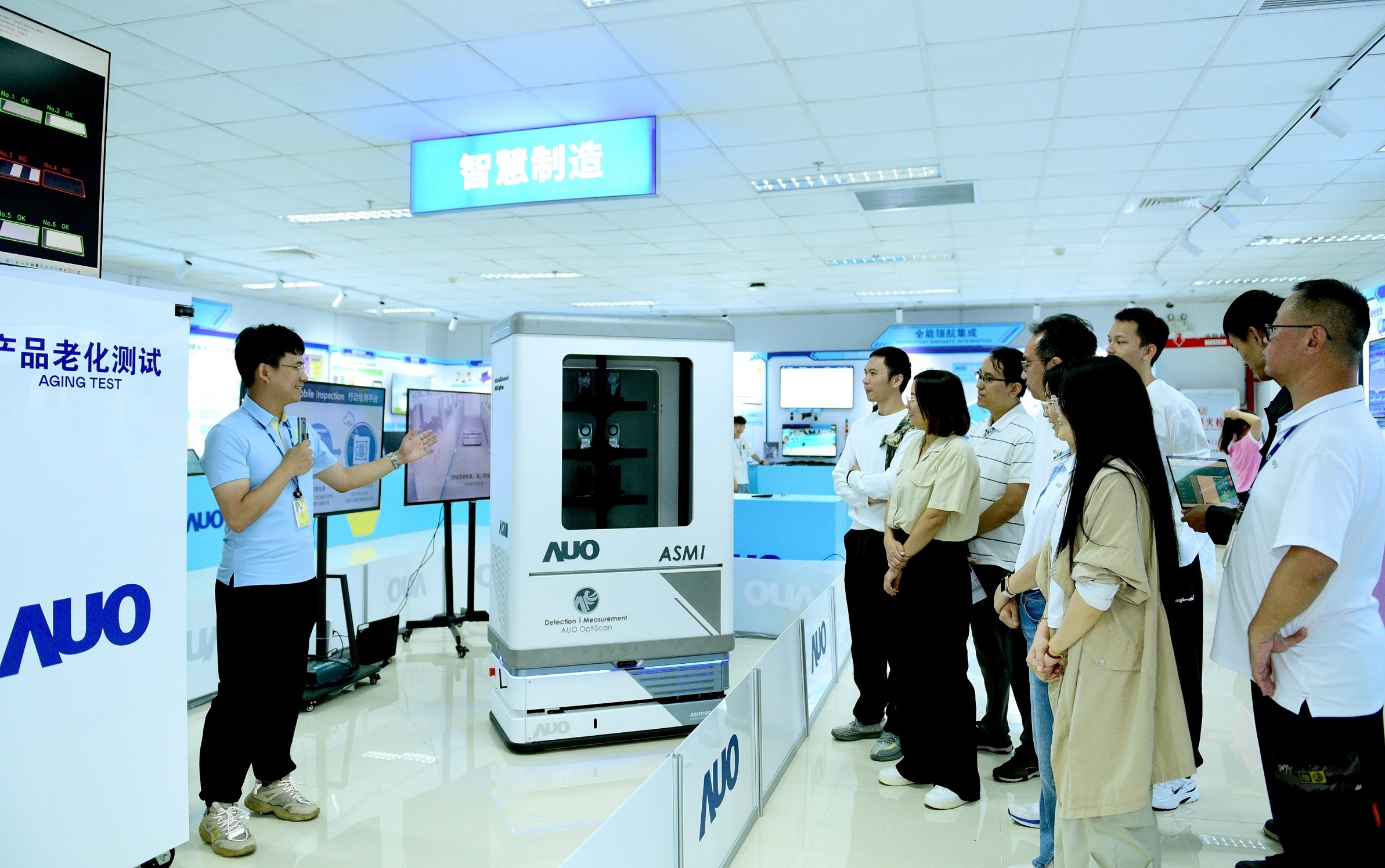 bb贝博Ballbet厦门将5G+ABC技术串联生产管理全流程，打通研发、采购、生管、制程、设备、质量等产品全生命周期制造流程，完成数字化设计、智慧供应链、智能座舱、全流程设备管理、数据驱动优化、智慧在线检测、智慧品管等自适应生产模式升级